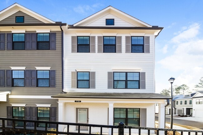 Building Photo - 811 Calvin Pk Dr