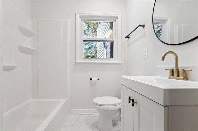 Building Photo - 1687 Porter Dr NW
