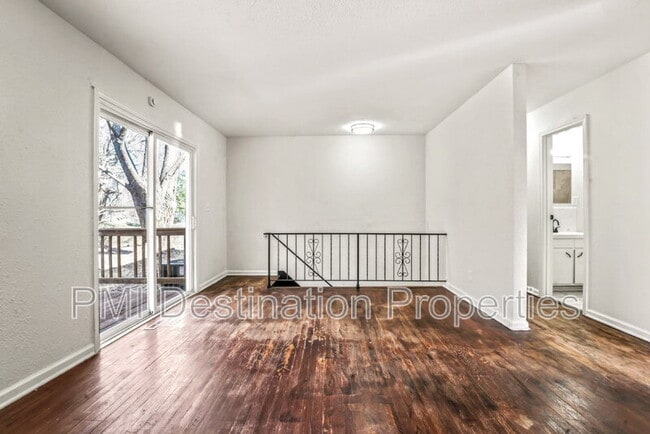 Building Photo - 3542 N 60 St