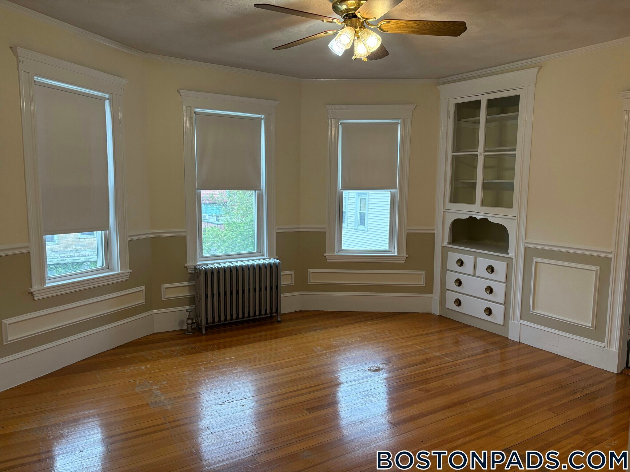 Building Photo - 18 Bigelow St