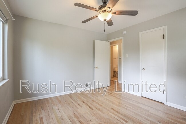 Building Photo - 1815 S Knox Ct