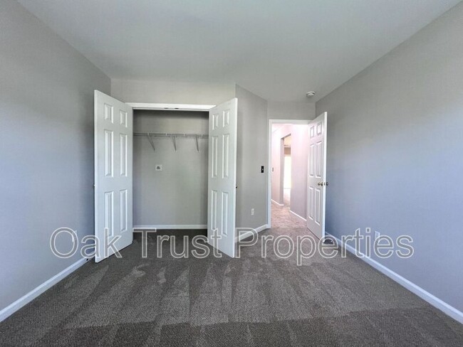 Building Photo - 1406 Grackle Ct