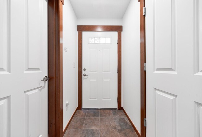 Building Photo - Nice 3 beds / 3.5 baths Townhouse in Greenwood/NW Seattle!