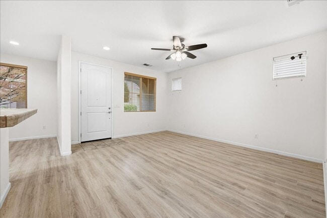 Building Photo - 3621 el Dala Ln