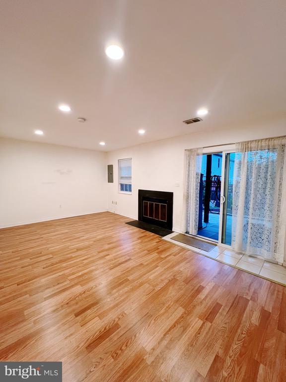 Building Photo - 6 Lazy Hollow Way