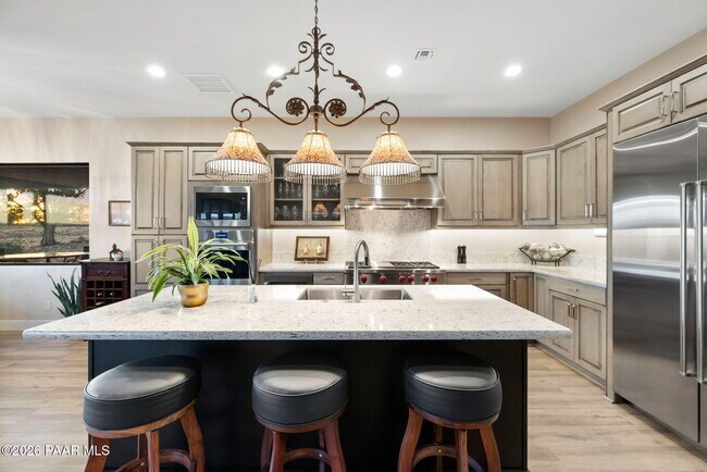 Building Photo - 5885 West St