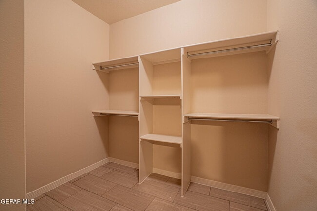 Building Photo - 7321 Mission Viejo Dr