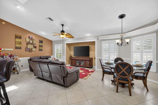 Building Photo - 3077 SE Galt Cir