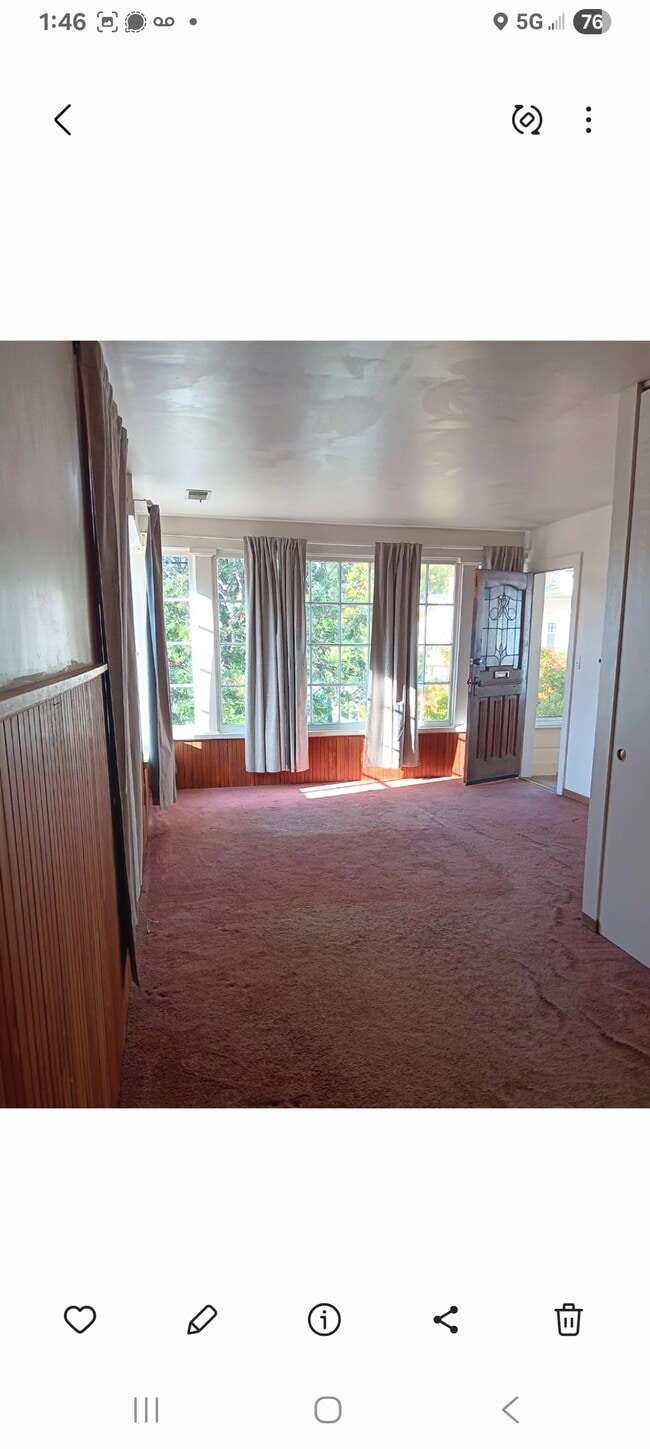 Building Photo - 15 Alvina Ave