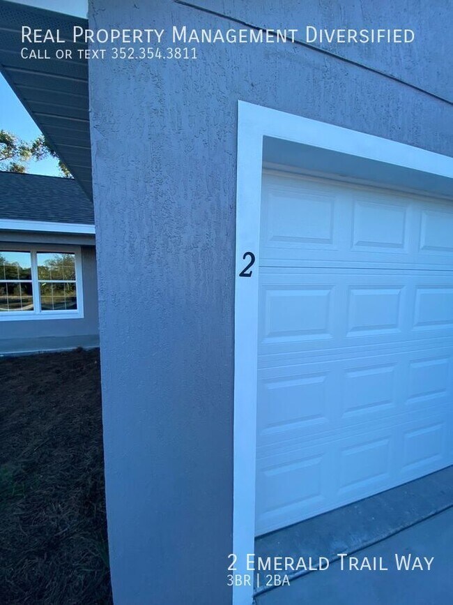 Building Photo - 2 Emerald Trail