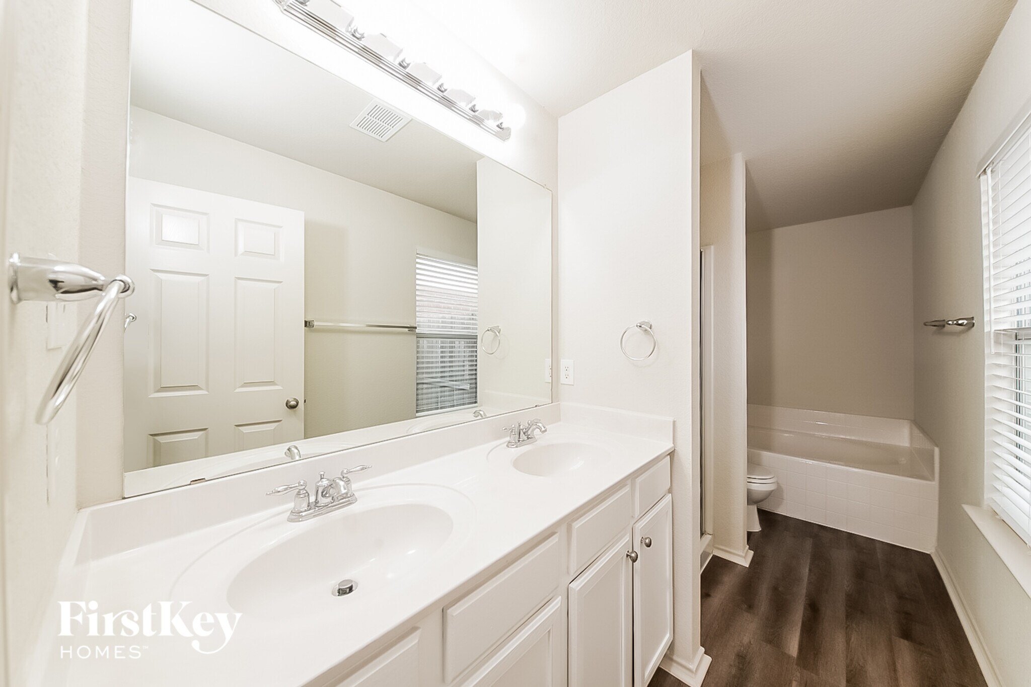 Building Photo - 2136 Benning Way