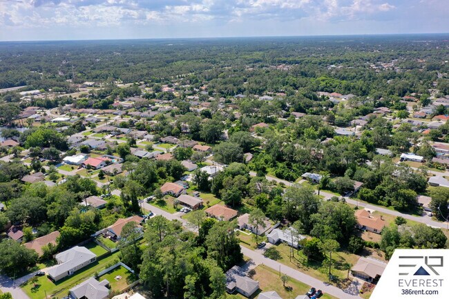 Building Photo - 15 Firtree Ln