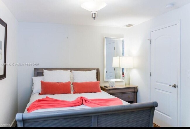 Building Photo - 7611 Abbott Ave