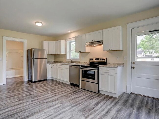 Building Photo - 207 Falmouth Rd