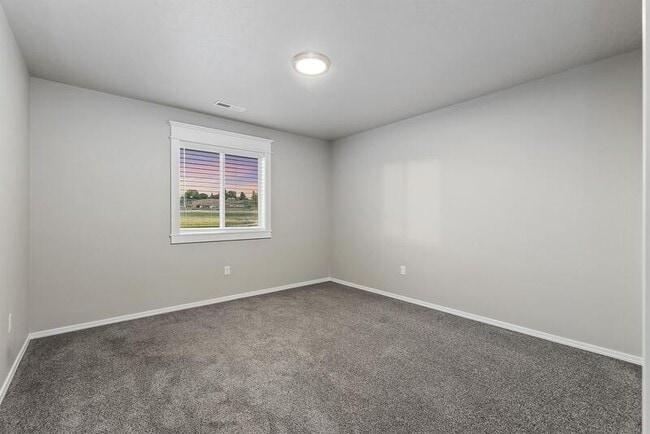 Building Photo - 1326 Placerville St