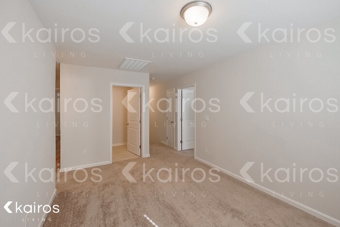 Building Photo - 34 Red Oak Dr.