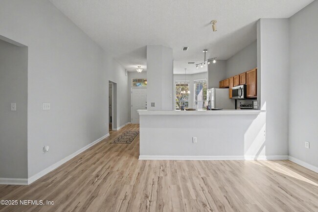 Building Photo - 1290 Ardmore St