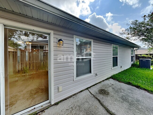 Building Photo - 777 Rembrandt Avenue