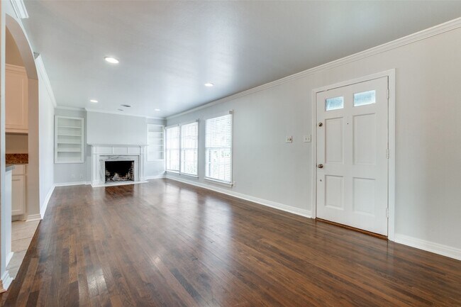 Building Photo - 4812 Wateka Dr