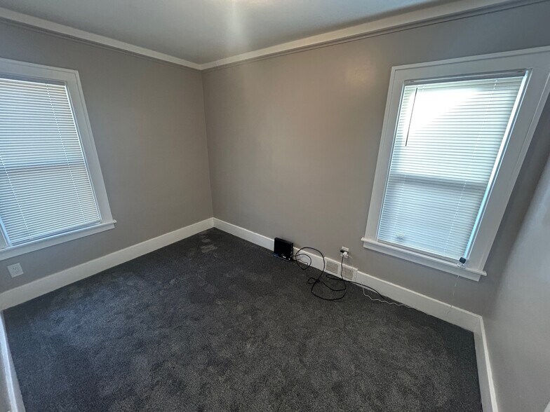 Building Photo - 14716 Archdale St