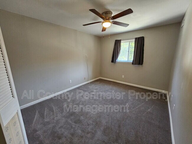 Building Photo - 7309 Cardigan Cir NE