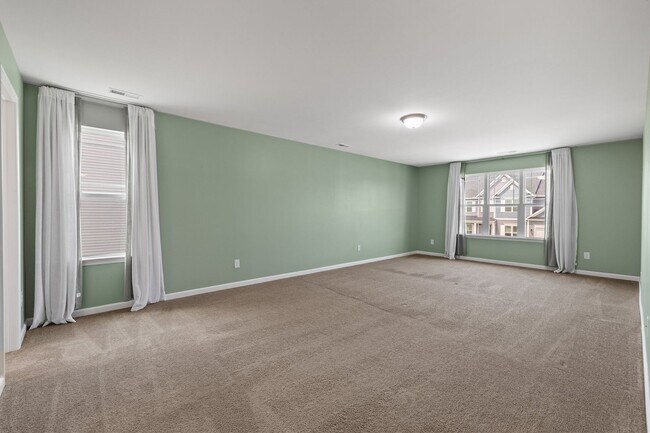 Building Photo - 230 Rosewood Ln