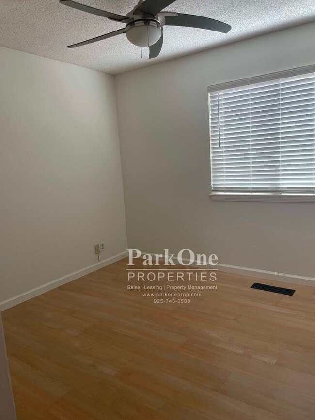 Building Photo - Coming Soon! Nicely Updated Home in Clayton!