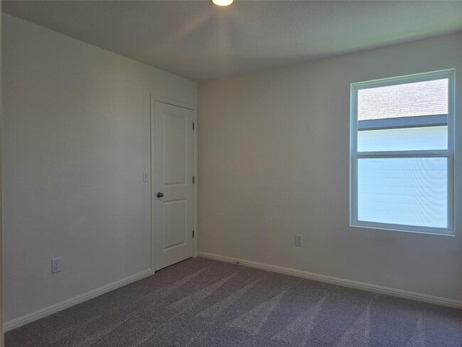 Building Photo - 121 Blazilmar Ln
