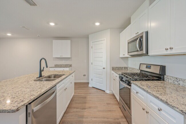 Building Photo - 4661 Honor Guard Wy