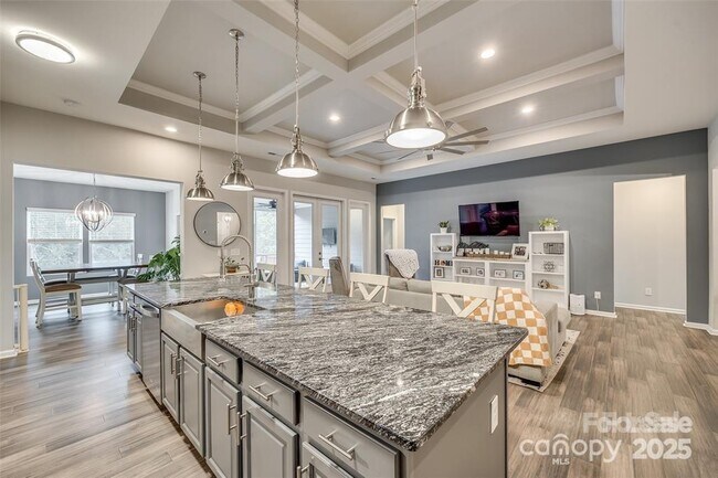Building Photo - 18568 Mainsail Ct