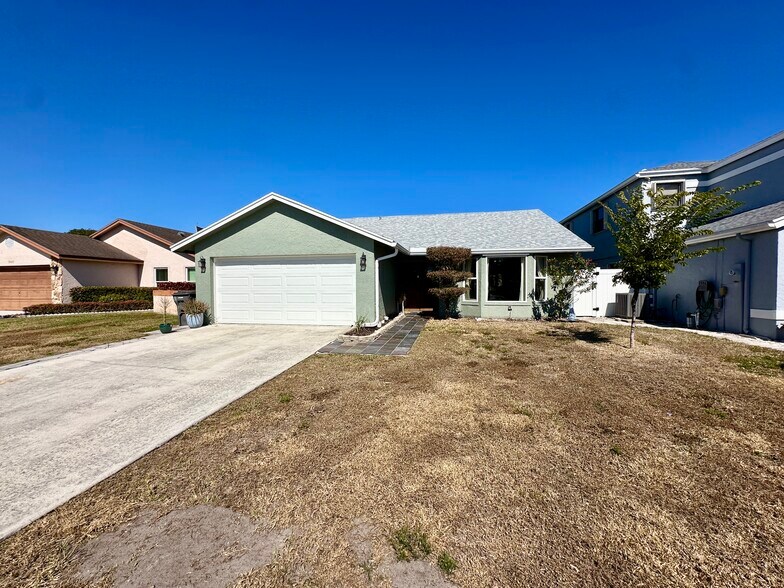 Building Photo - 4492 Brook Dr