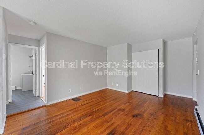 Building Photo - 3271 Morrison Ave