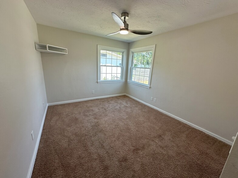 Building Photo - 1215 Dewitt St