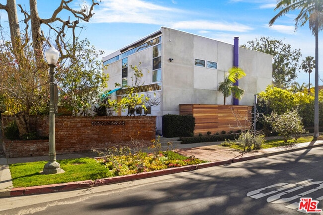 Primary Photo - 2153 Linnington Ave
