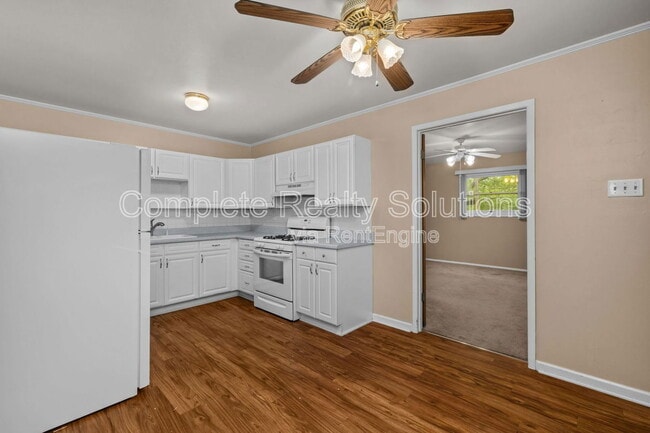 Building Photo - 1115 Hadwin Dr