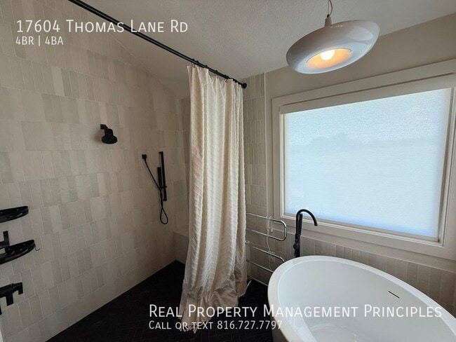 Building Photo - 17604 Thomas Lane Rd