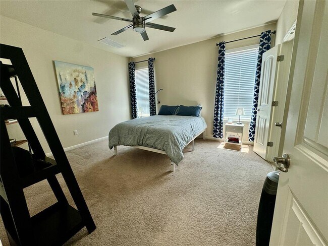 Building Photo - 5904 Baythorne Dr