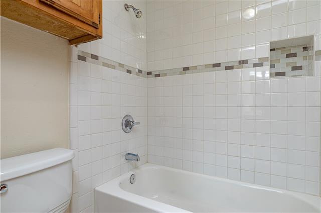 Building Photo - 6929 Briardale Dr