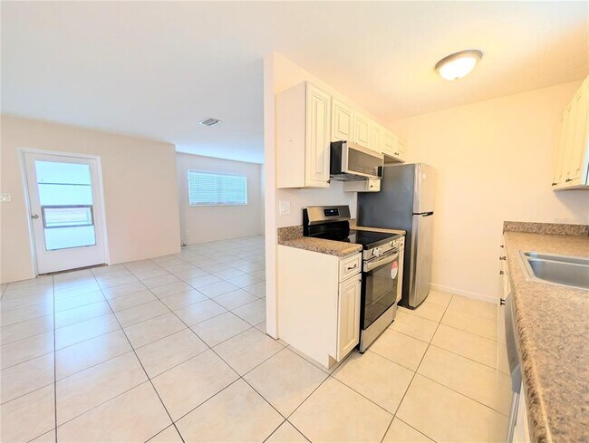 Building Photo - 1708 Bayshore Gardens Pkwy