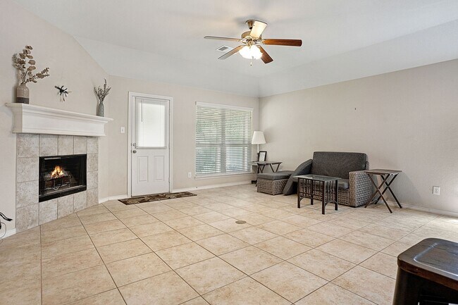 Building Photo - 1601 Katydid Ct