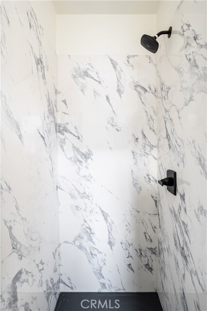 Building Photo - 738 S Stanley Ave