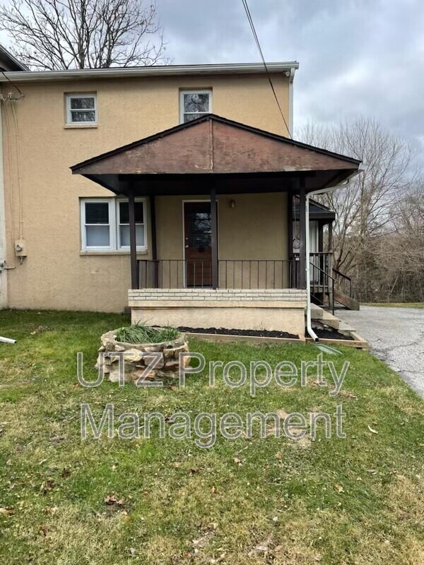 Building Photo - 2828 Cedarhurst Rd