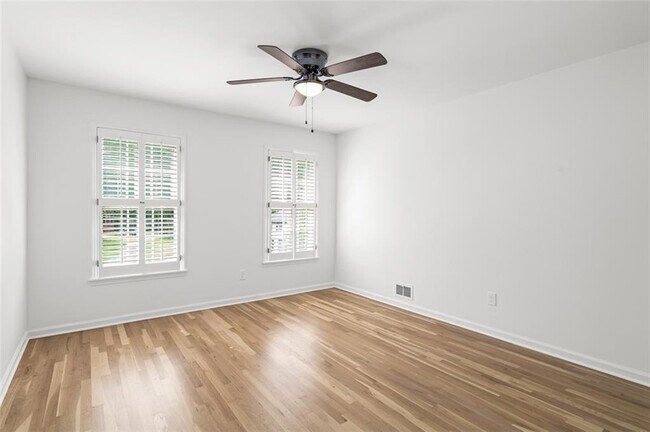 Building Photo - 2340 Castleridge Ct