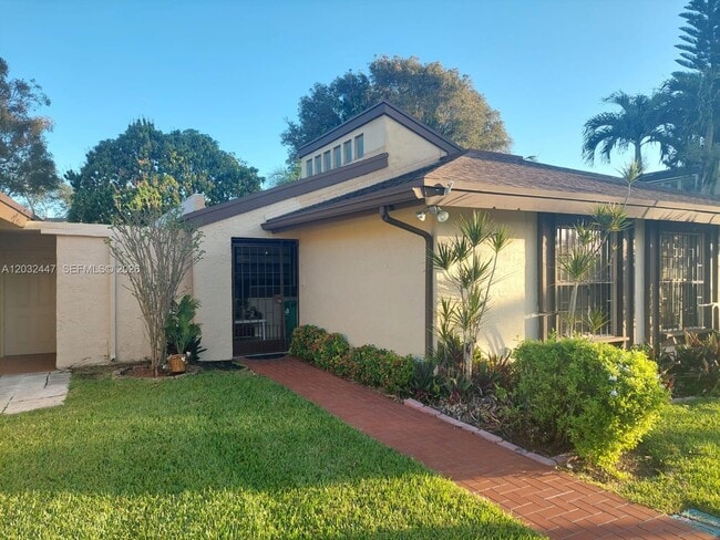 Building Photo - 9119 SW 129th Ln