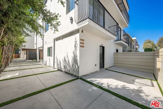 Building Photo - 6212 Banner Ave