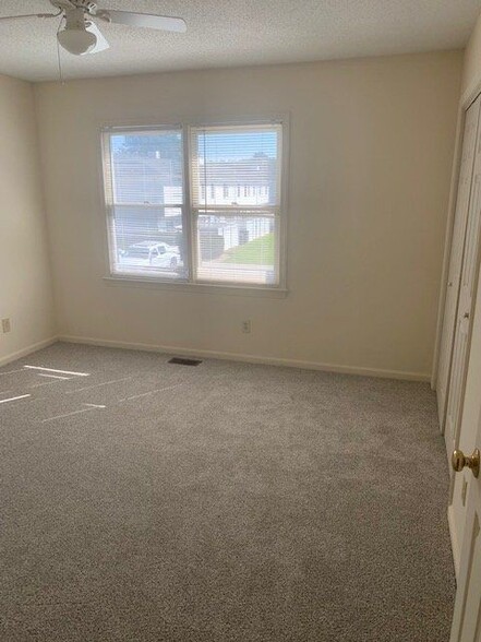 Building Photo - 344 Haven Dr