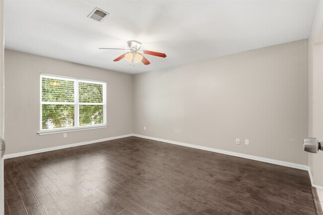 Building Photo - 971 N Red Cedar Cir