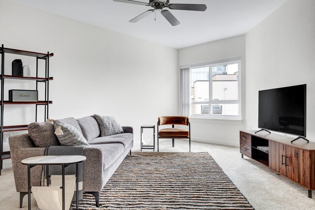 Building Photo - 362 Bellevue Way NE