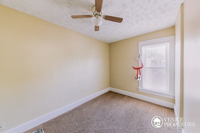 Building Photo - 3 Bedroom on OSU Campus