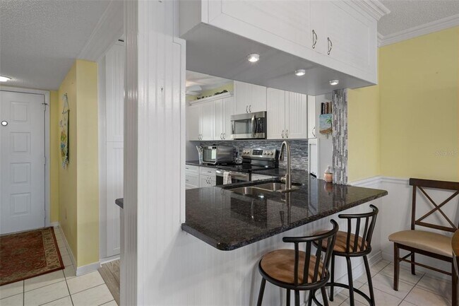 Building Photo - 8211 Brent St